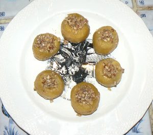 Tufahija - pommes fourrées aux noix etape3