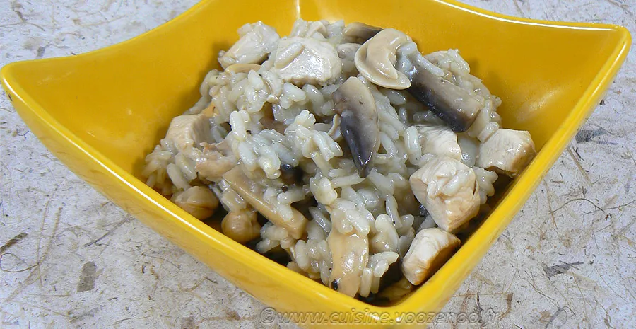 Risotto au poulet, champignons et noix de cajou