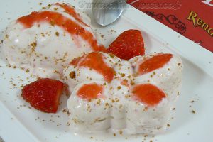 Semifreddo aux fraises et spéculoos slider