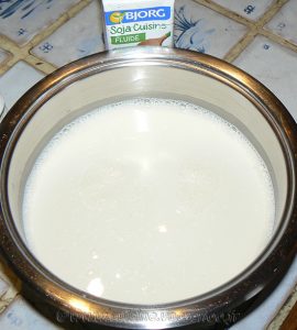 Mousse au chocolat au lait et crème de soja etape1