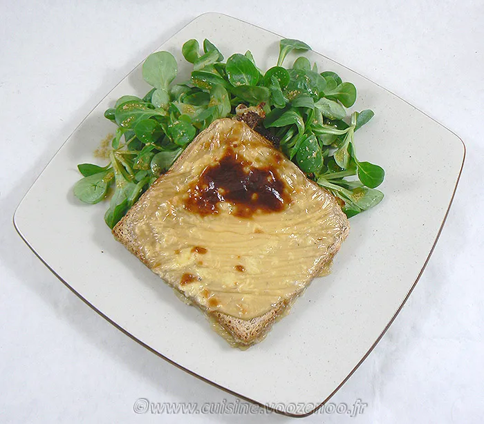 Tartines au camembert et caramel de cidre fin