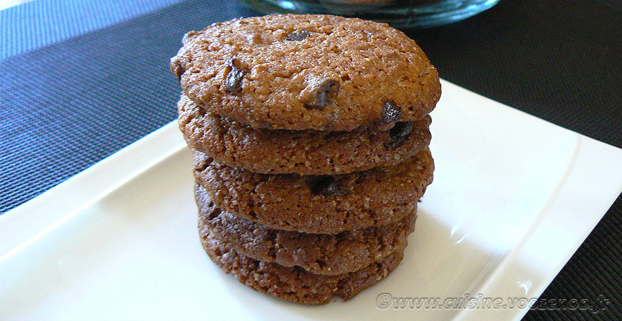 Cookies à la chicorée et pépites de chocolat noir slider