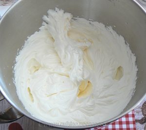 Mousse aux fraises et ricotta à la vanille et zeste de citron etape4