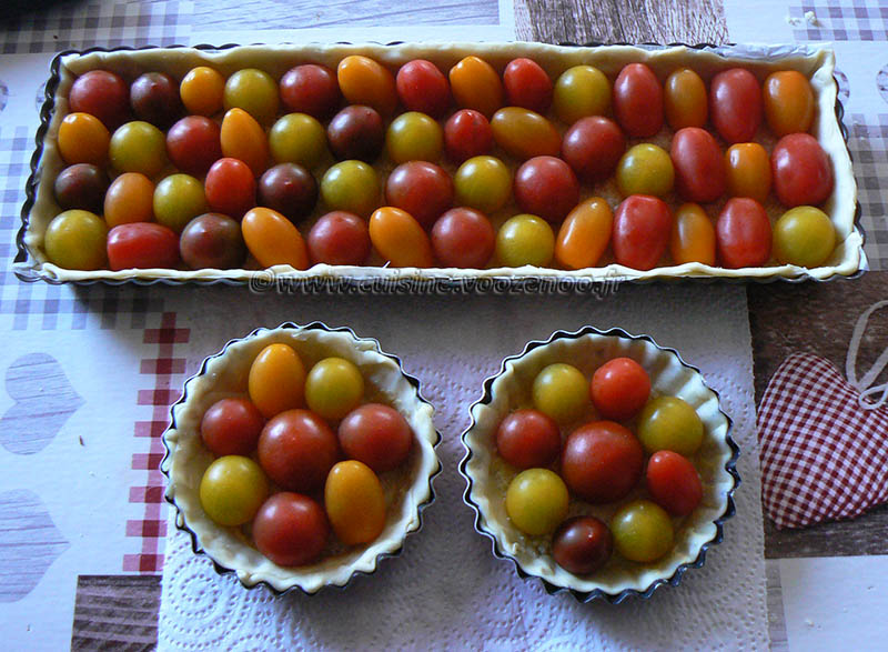 Tarte aux tomates cerise et crumble gourmand etape2