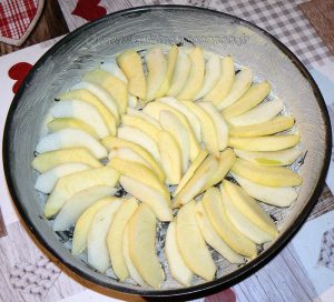 Gâteau aux pommes, myrtille et vanille etape3