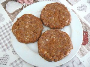 Pljeskavica - le hamburger des Balkans etape3