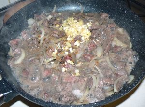 Shoko, sauce d'épinards à la viande - Ghana etape4