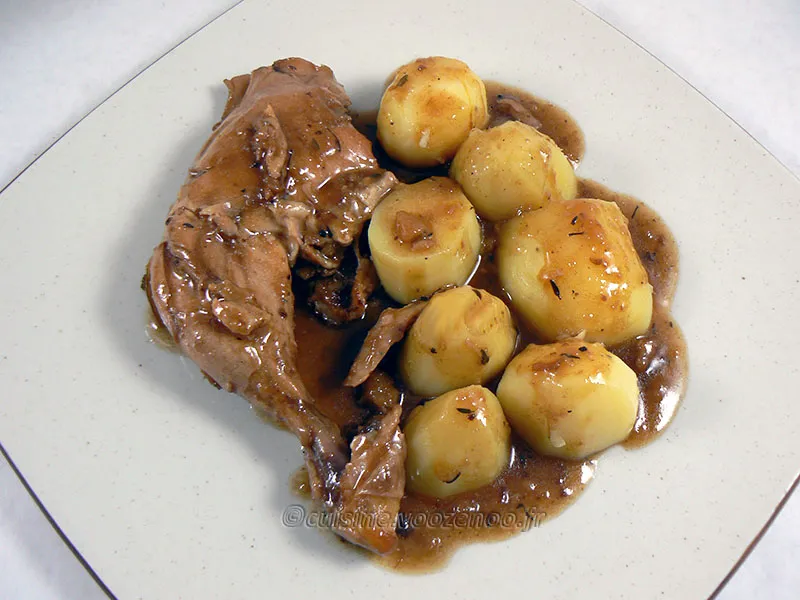 Cuisses de poulet à la soupe d’oignons et bière fin2
