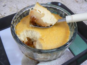 Crème renversante au caramel et biscuit breton presentation