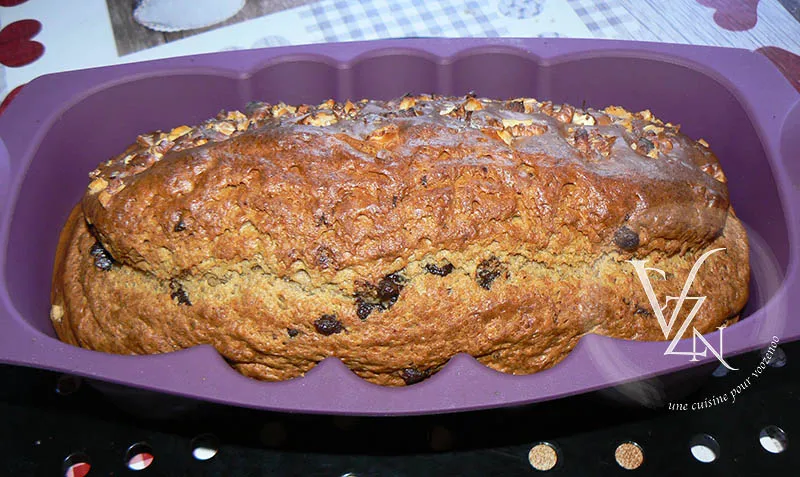 Cake au chocolat, beurre de cacahuètes et noix fin