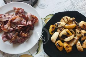 Tartines aux pêches, lards et miel pimenté étape2