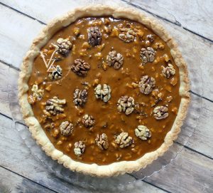 Tarte aux noix, caramel fondant presentation