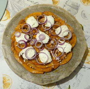 Tatin de potimarron, chèvre, pignons et miel étape5