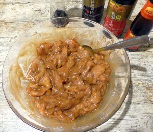 Poulet aux oignons - Chine étape1