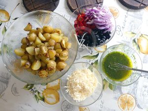 Salade de pommes de terre rôties et gremolata étape1
