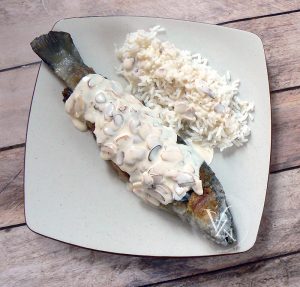 Truites aux amandes à la crème fin