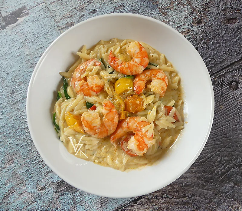 Poêlée d'orzo aux gambas et tomates rôties fin2