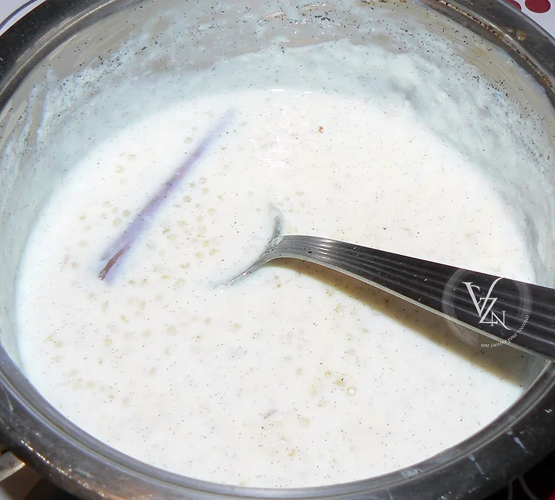Perles du Japon vanillées sur une compotée de poires à la cannelle étape4