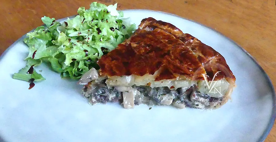 Tourte aux champignons et magrets de canard fumés